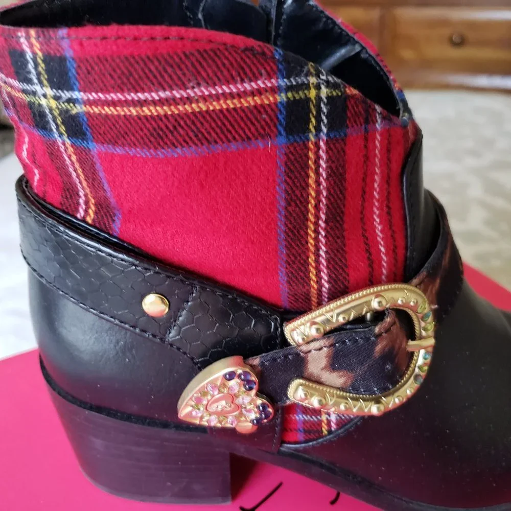 Booties - Picture 3 of 6